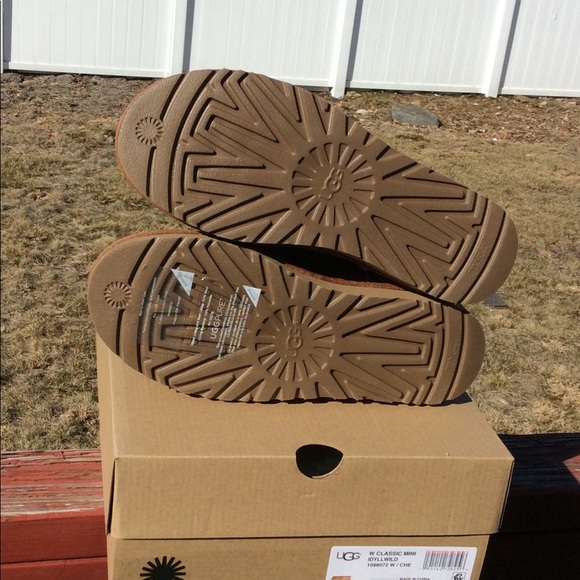 Ugg classics mini idyllwild Boots - Picture 7 of 7
